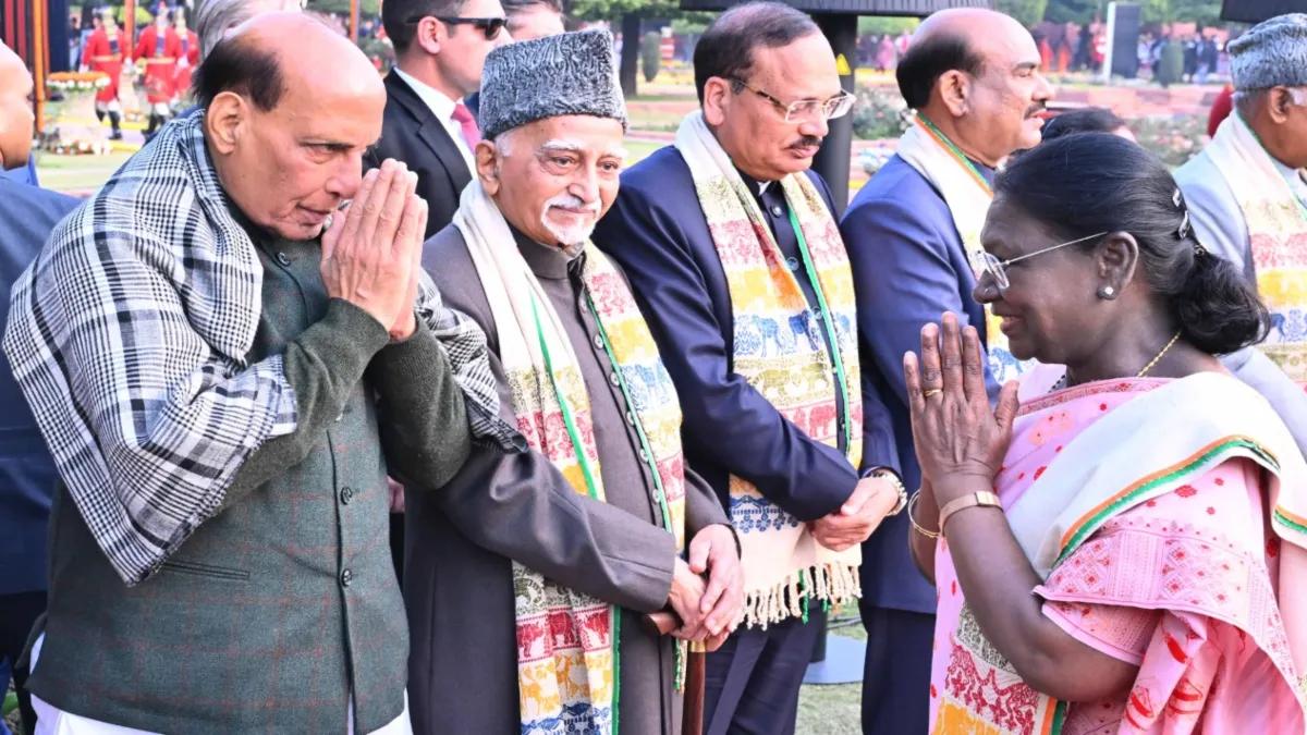 राष्ट्रपति द्रौपदी मुर्मू ने मेहमानों का किया स्वागत- India TV Hindi