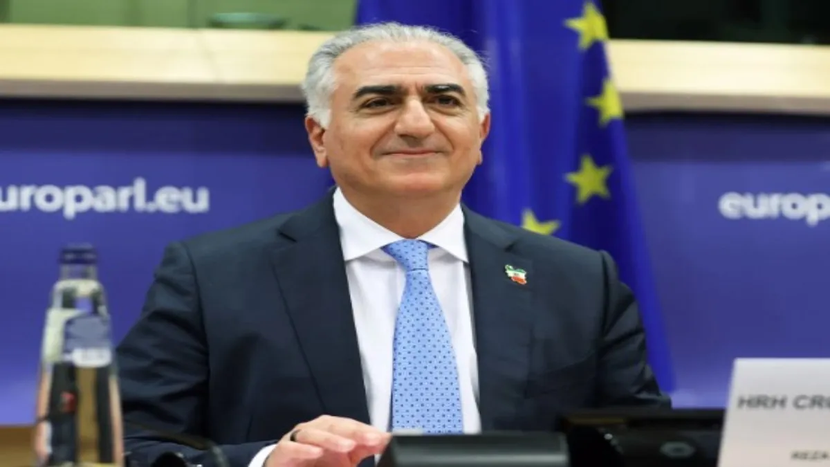 ईरान के निर्वासित क्राउन प्रिंस रेजा पहलवी - India TV Hindi