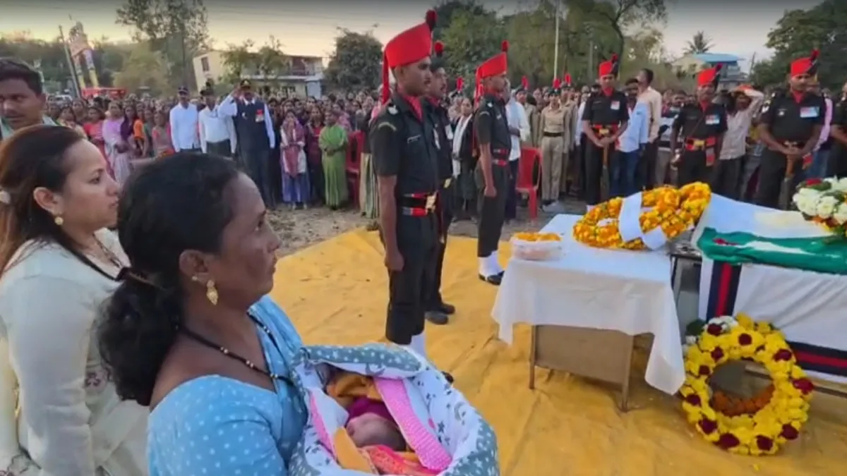 शहीद सेना के जवान का अंतिम संस्कार- India TV Hindi