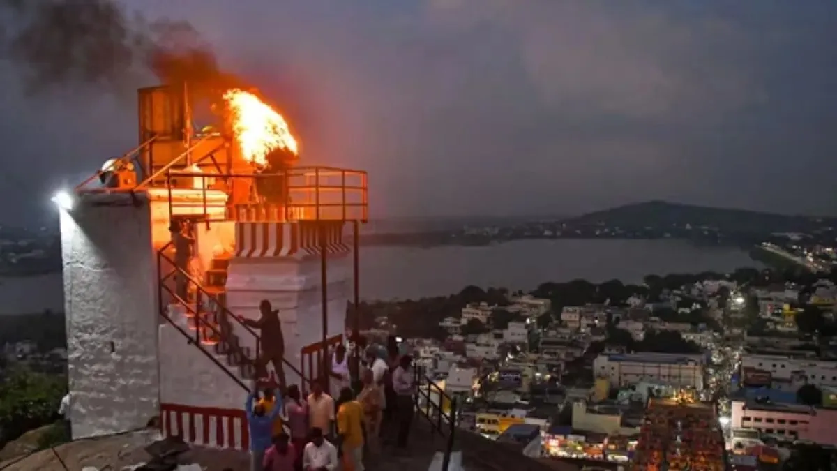 हाईकोर्ट ने कार्तिगाई दीपम को जलाने का आदेश दिया।- इंडिया टीवी हिंदी