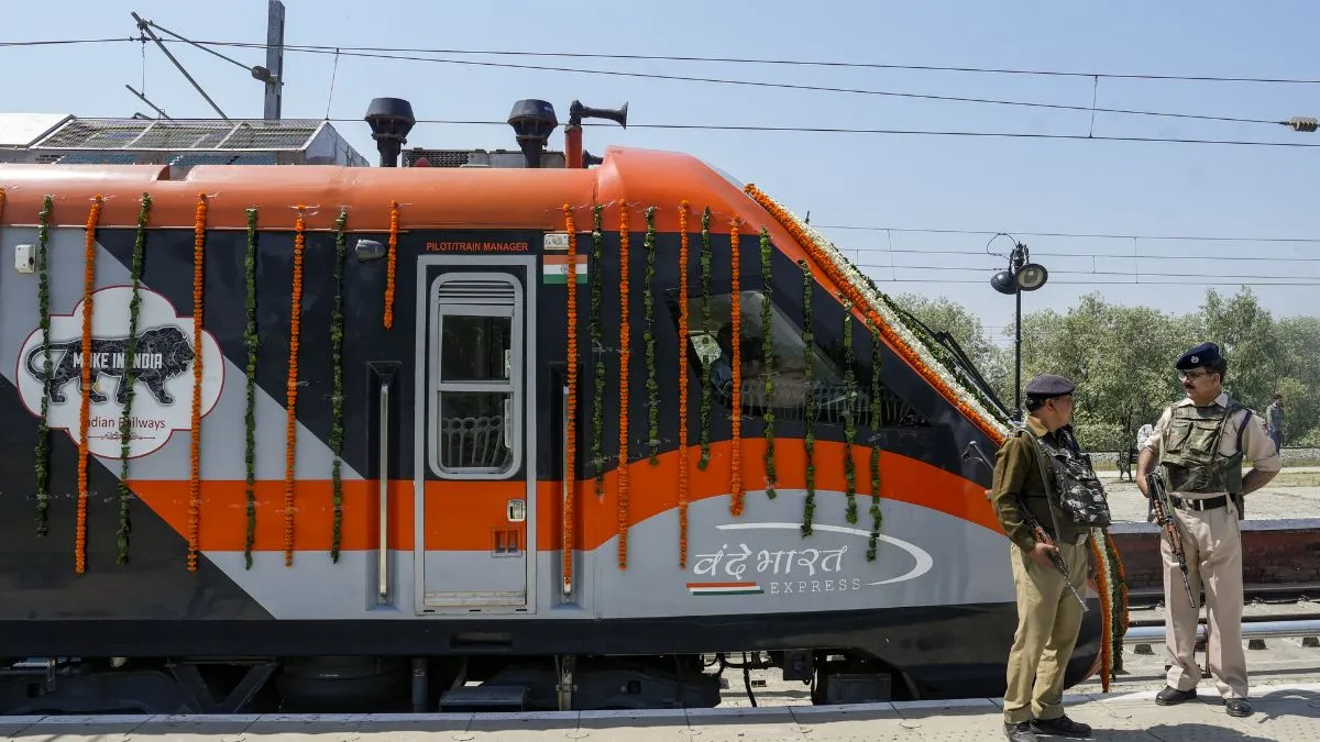 Howrah-Guwahati Vande Bharat Sleeper, Howrah-Guwahati Vande Bharat Sleeper route, Howrah-Guwahati Va- India TV Paisa