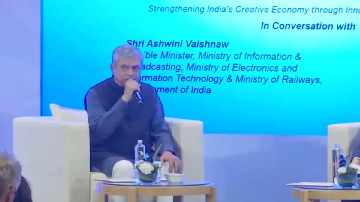 सोमवार को AI Impact Summit में बोलते हुए अश्विणी वैष्णव।- India TV Paisa