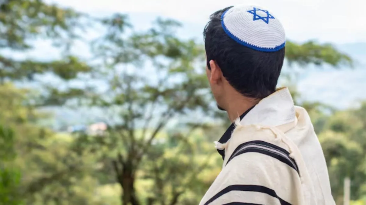 jewish mans cap, jewish mans clothing, isreal jewish man fashion, isreal jewish mans cap, hasidic je- India TV Hindi