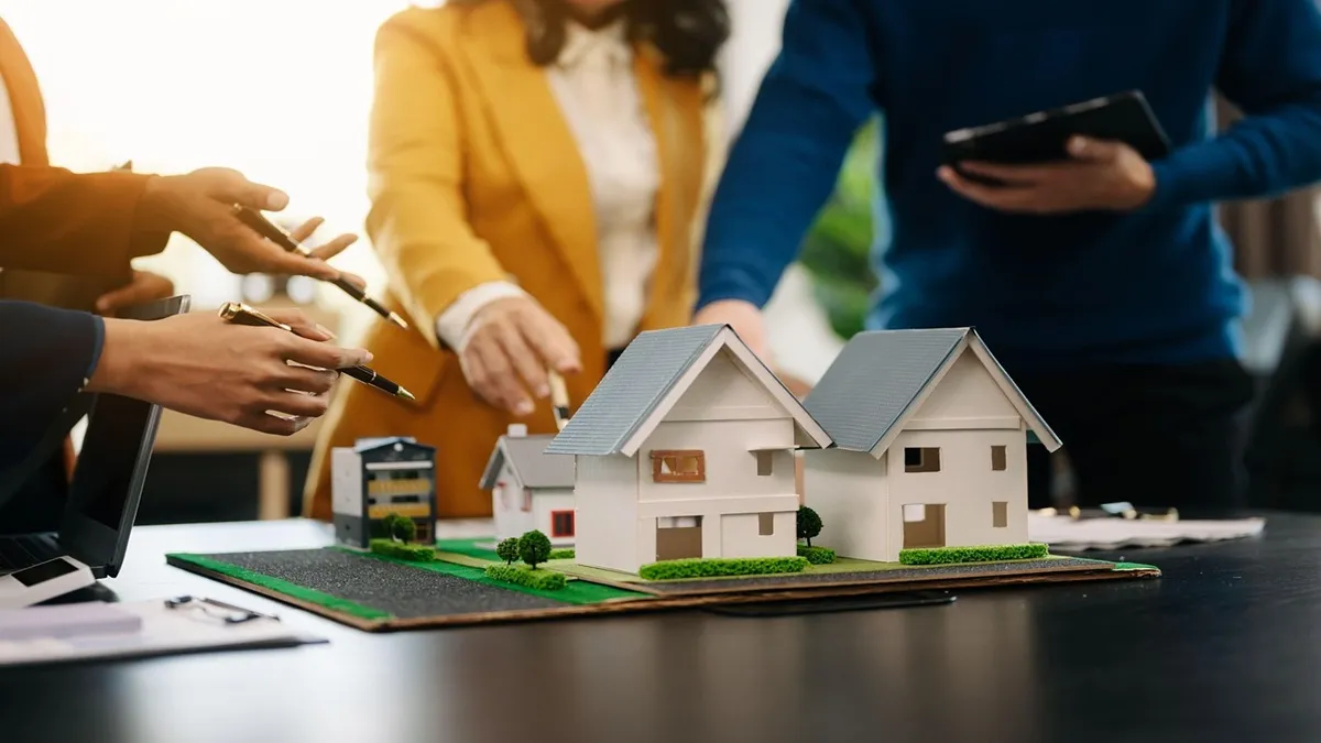 टियर-2 शहरों में ₹1-2 करोड़ के प्रीमियम सेगमेंट में मांग स्थिर और स्वस्थ रूप से बढ़ रही है।- India TV Paisa