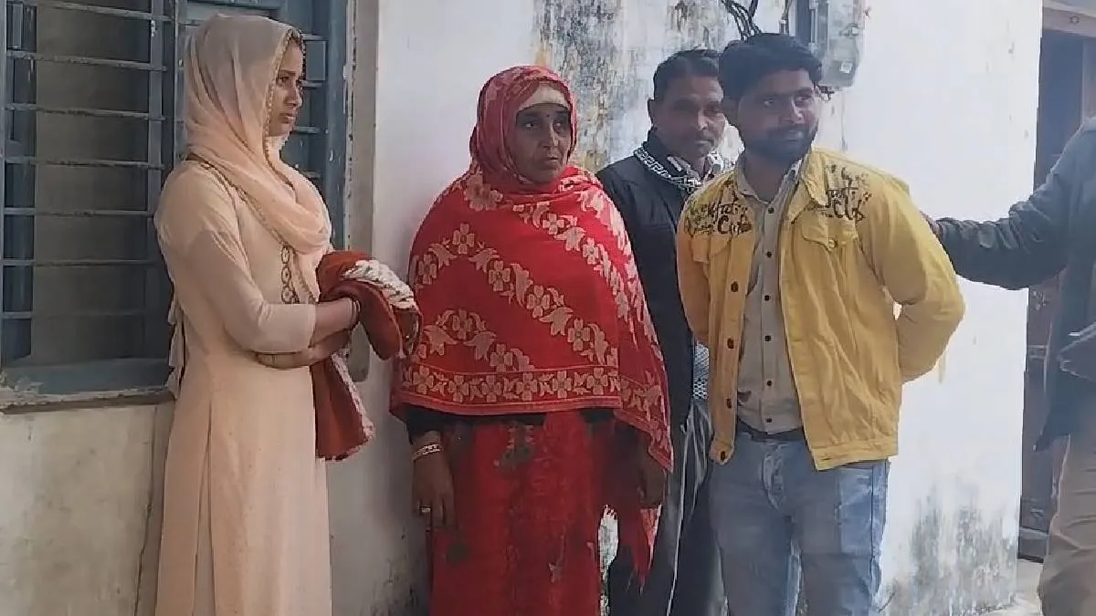 संभल में मुस्लिम युवती हिंदू युवक से शादी करने की जिद पर अड़ी - India TV Hindi