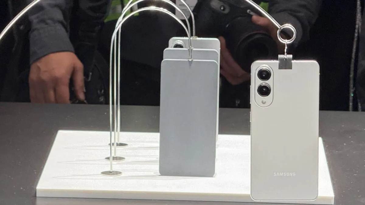 Samsung Galaxy S26 Edge, Galaxy Z TriFold- India TV Hindi