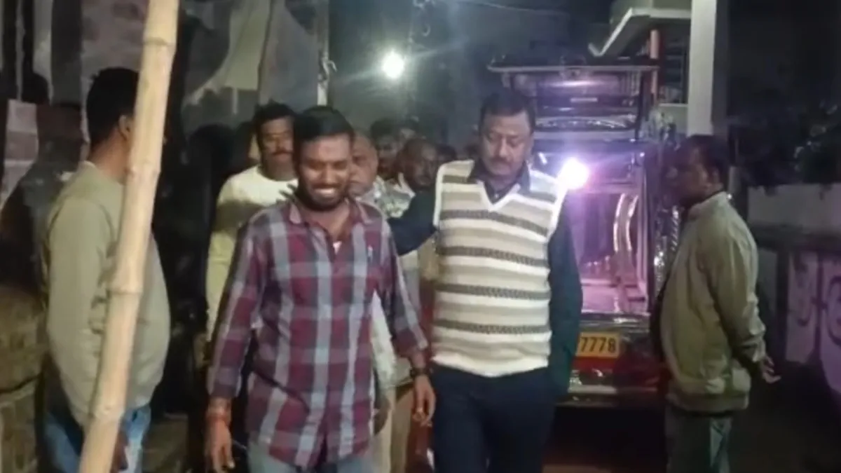 टीएमसी पार्षद ने बुजुर्ग की हत्या की- India TV Hindi