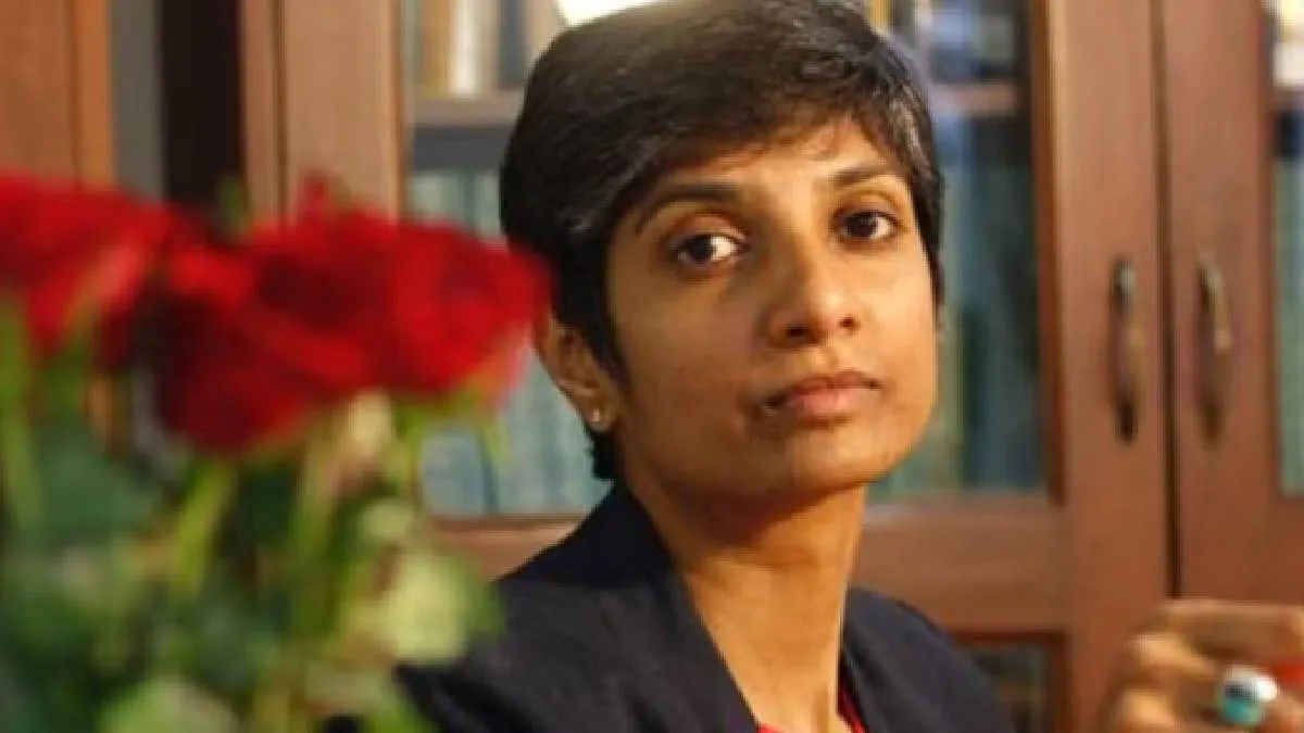 मेनका गुरुस्वामी - India TV Hindi