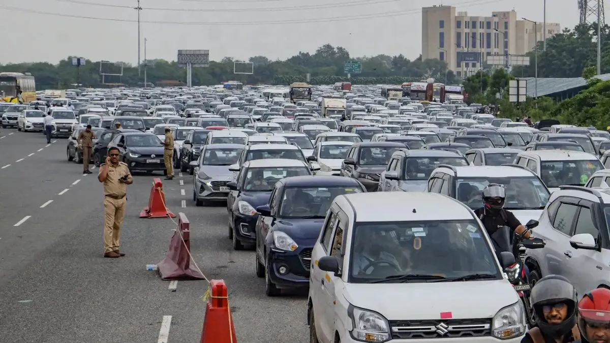 gurugram, delhi ncr, gurugram traffic, hero honda chowk, rampura chowk, rampura flyover, delhi-jaipu- India TV Paisa