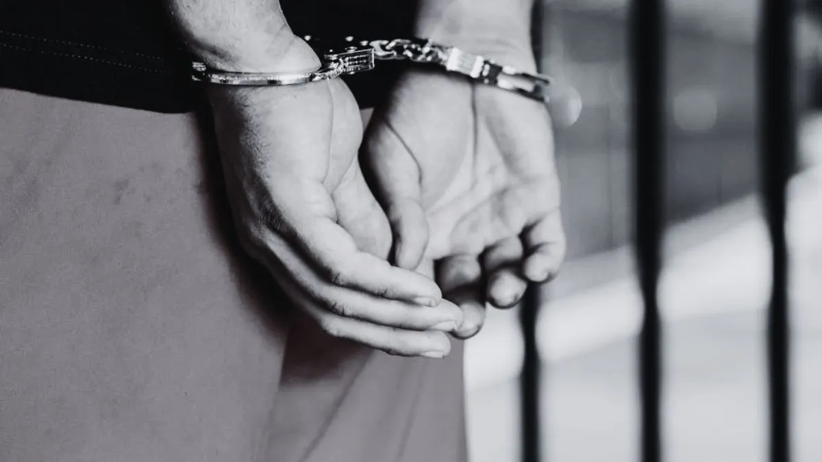 पुलिस ने दो आरोपियों को किया गिरफ्तार। - India TV Hindi