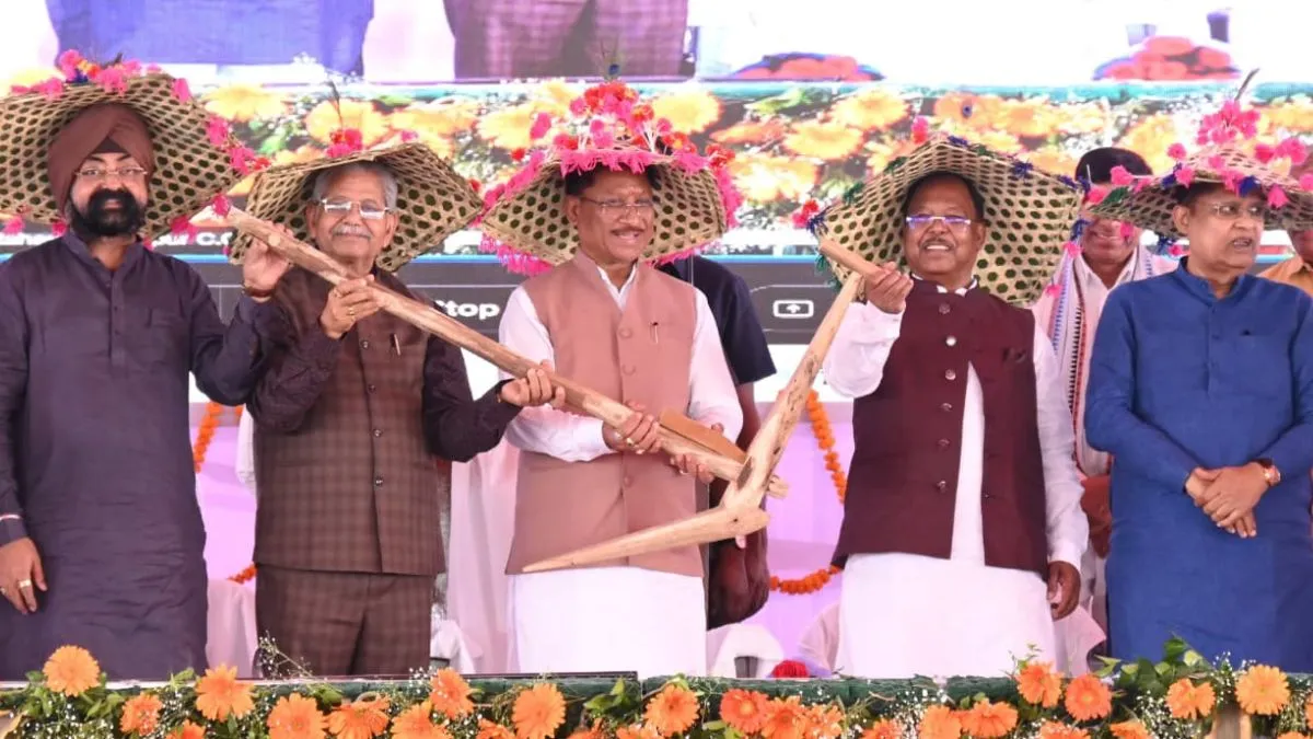 सीएम विष्णु देव साय ने किसानों को दी सौगात। - India TV Hindi