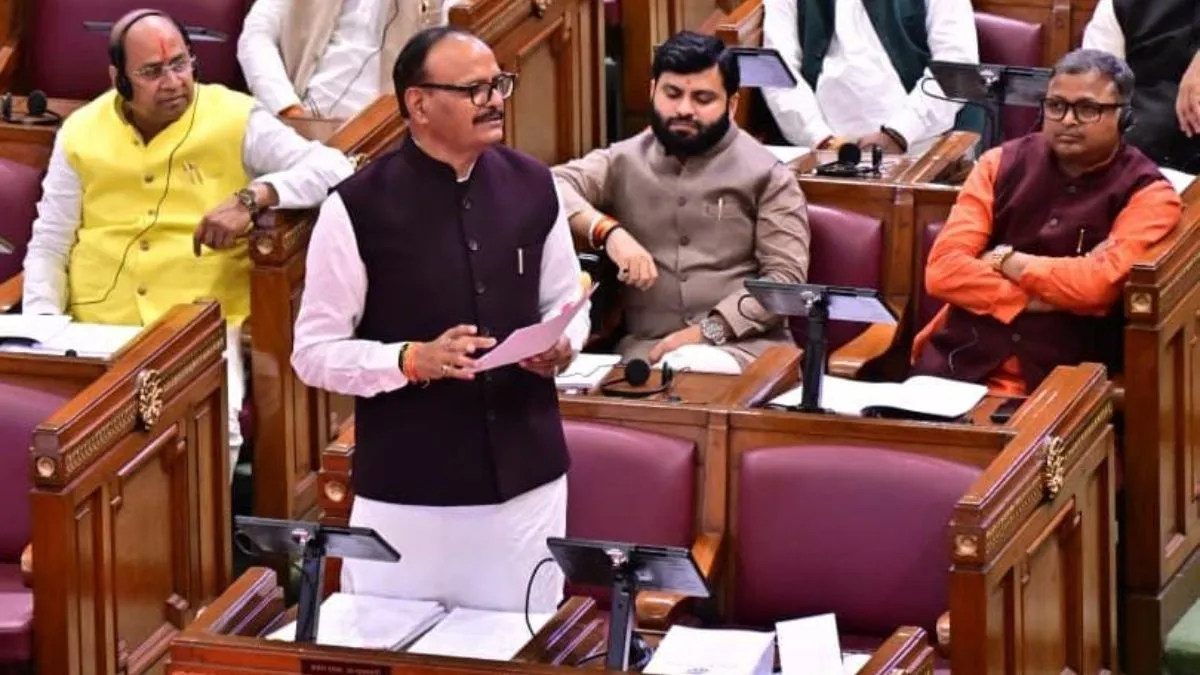 विधानसभा में ब्रजेश पाठक ने दी जानकारी। - India TV Hindi