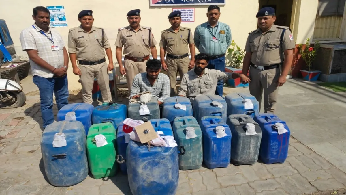 पकड़े गए शातिर तेल...- India TV Hindi