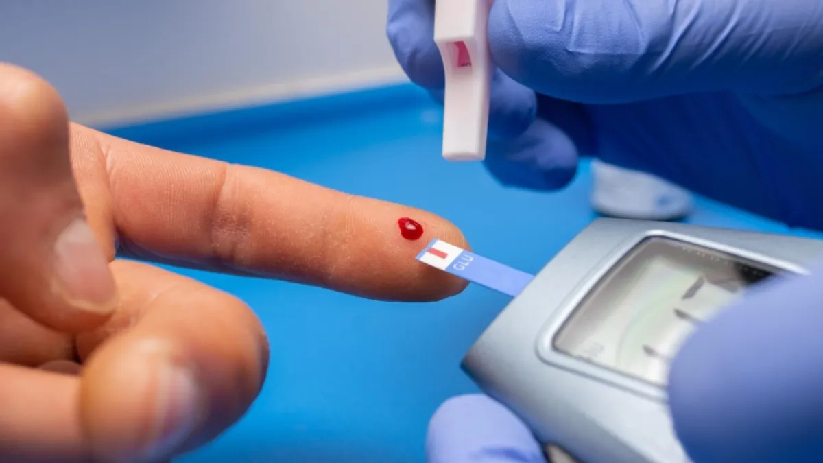 ब्लड शुगर लेवल पर कैसे काबू पाएं?- India TV Hindi