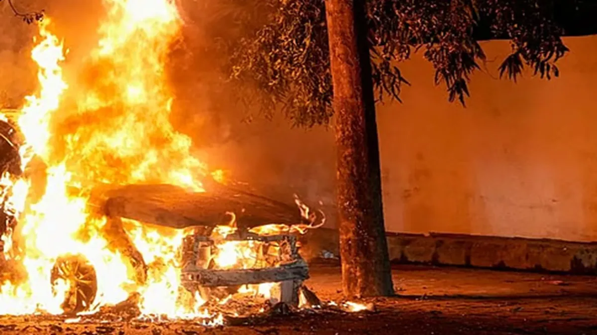 Car Fire- India TV Hindi