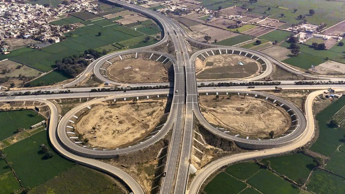 नोएडा इंटरनेशनल...- India TV Hindi