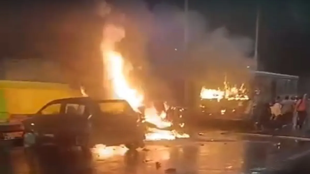 panipat bus van fire- India TV Hindi