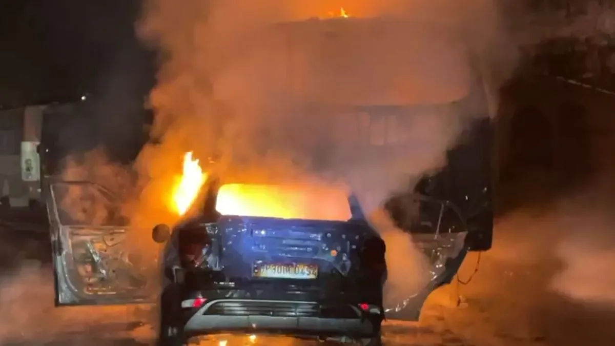 Hardoi Car Fire Video- India TV Hindi