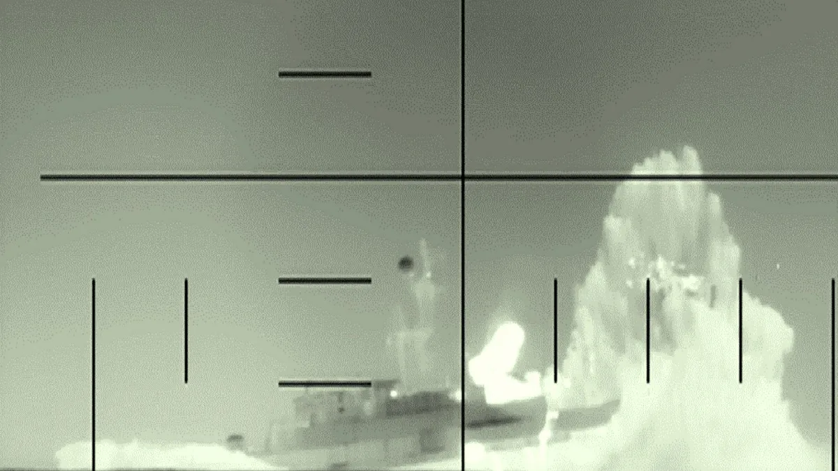 US Submarine Attack On Iran Warship- India TV Hindi