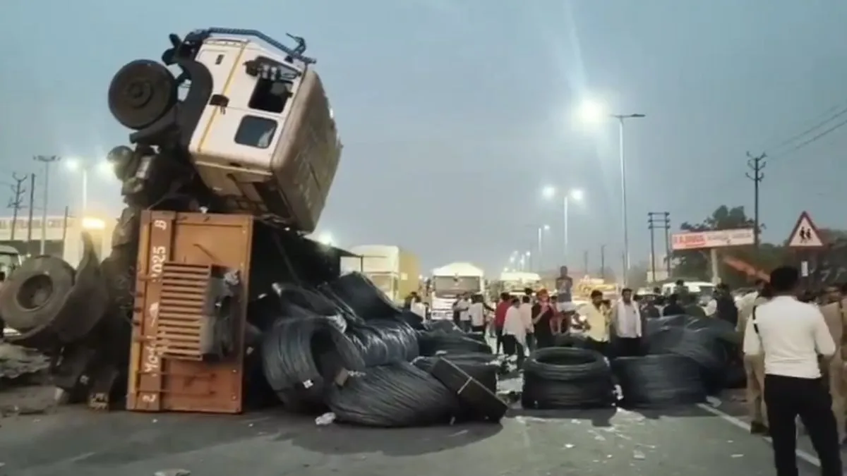 Kanpur Dehat trailer accident- India TV Hindi