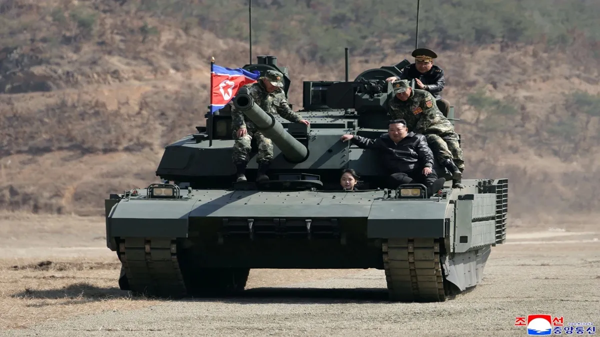 Kim Jong Un And His Daughter Tank Ride- India TV Hindi