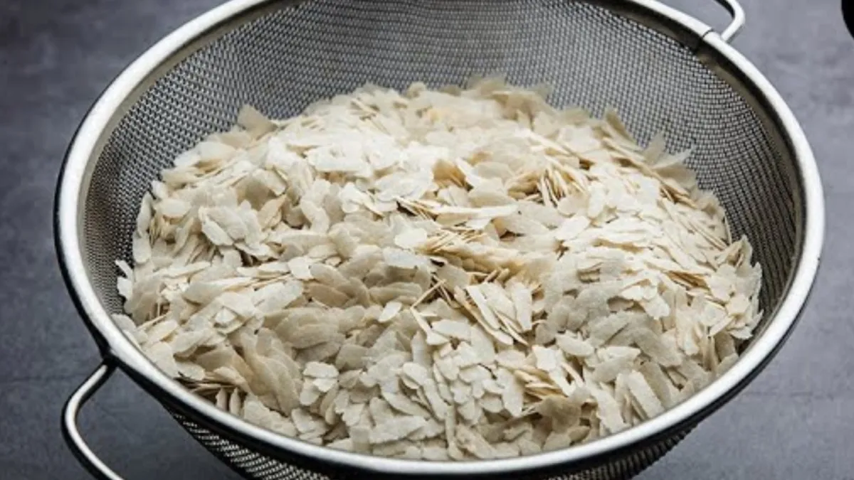 किस चीज से बनाते हैं कच्चा पोहा- India TV Hindi