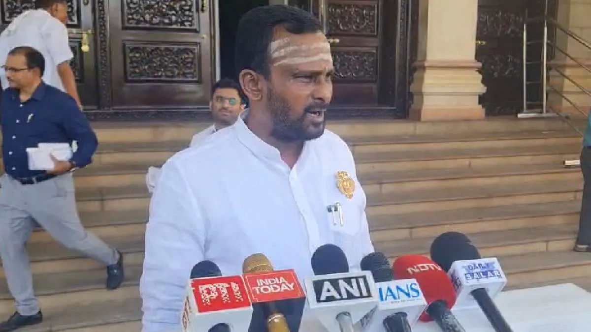 कांग्रेस विधायक विजयानंद काशप्पनवर- India TV Hindi