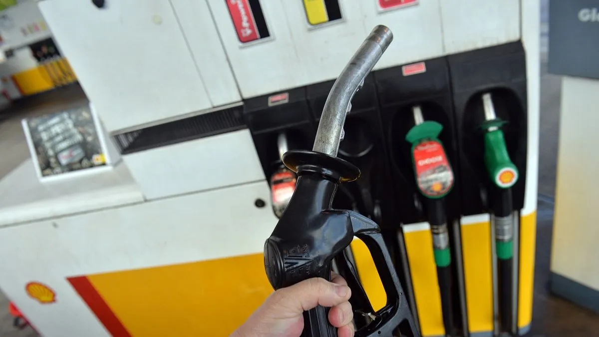 petrol, petrol price, petrol price in us, petrol price in america, diesel, diesel price, diesel pric- India TV Hindi