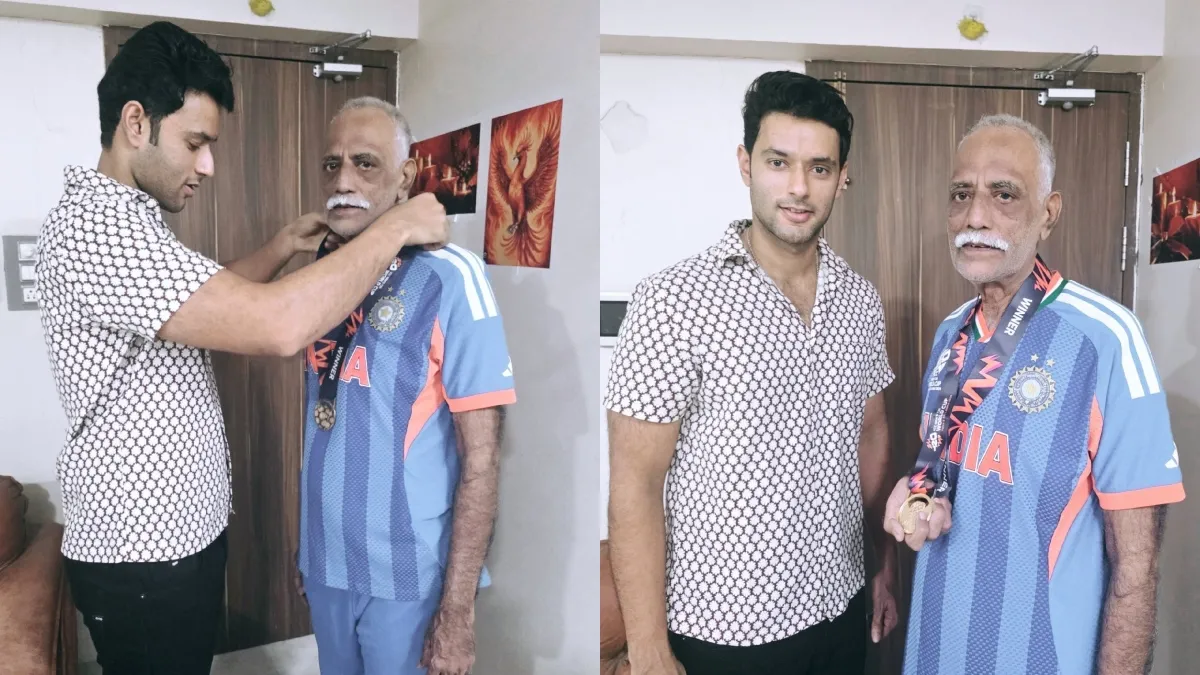 Shivam Dube With His Father- India TV Hindi