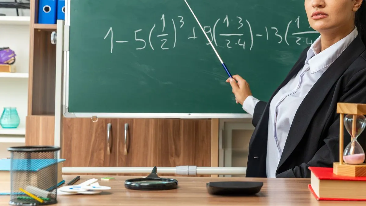 School teacher- India TV Hindi