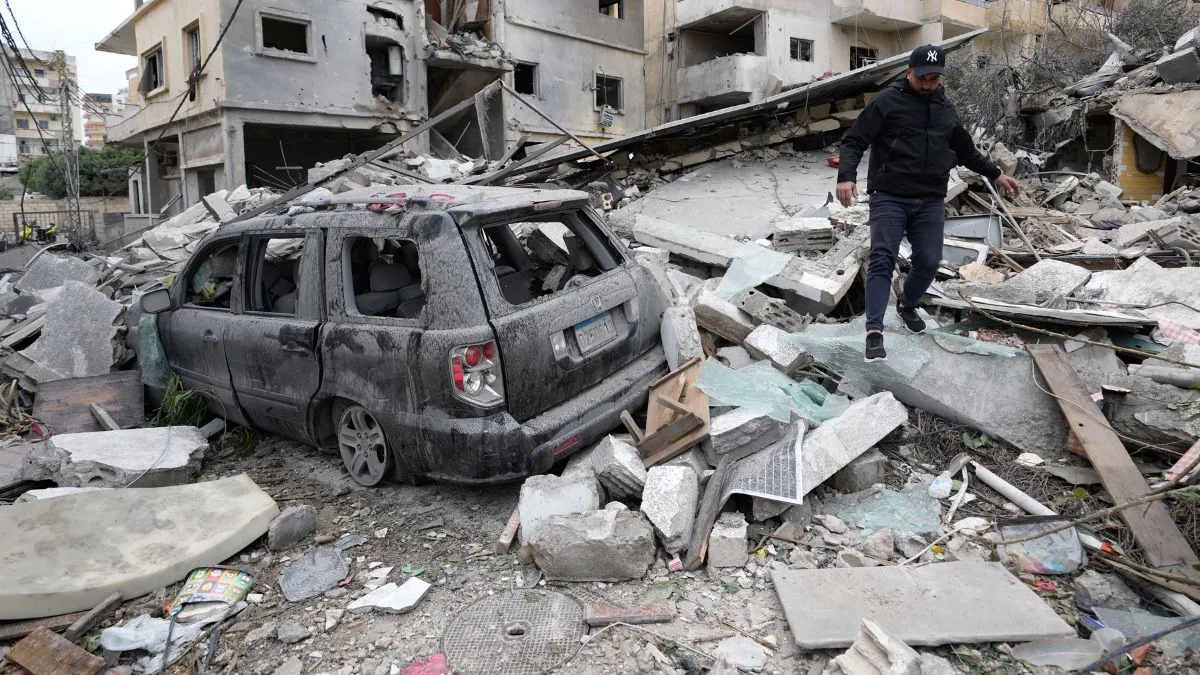 अमेरिका-इजरायल के द्वारा ईरान पर हमले जारी। - India TV Hindi