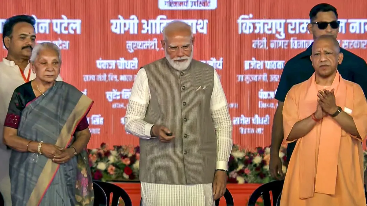 पीएम मोदी ने किया जेवर एयरपोर्ट का उद्घाटन।- India TV Hindi