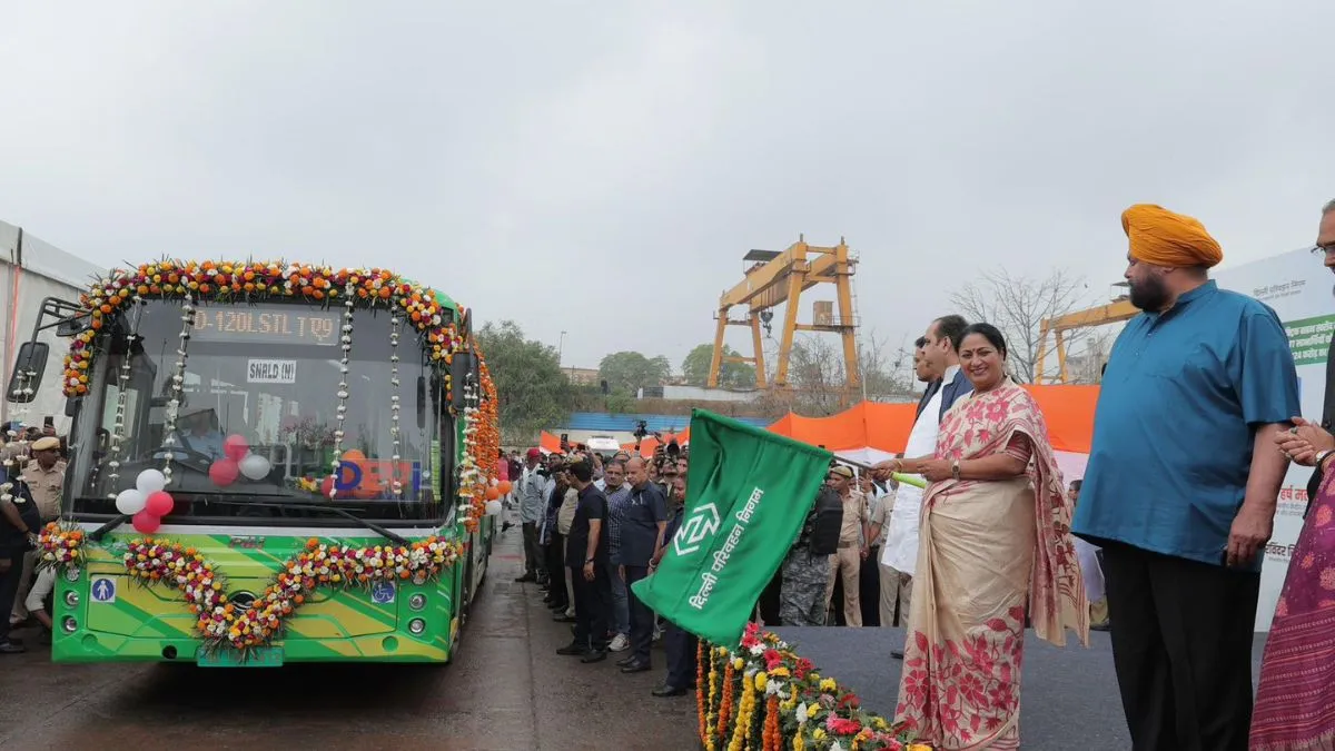 CM Rekha Gupta, EV Buses, New Buses in Delhi- India TV Hindi