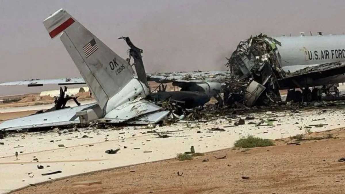 ईरान के मिसाइल हमले में क्षतिग्रस्त हुआ अमेरिकी विमान। - India TV Hindi