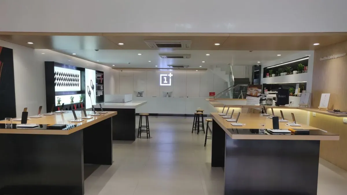 OnePlus Service Center- India TV Hindi