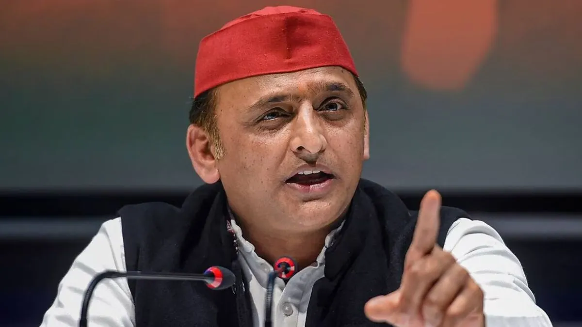 Akhilesh Yadav PDA Press Conference- India TV Hindi