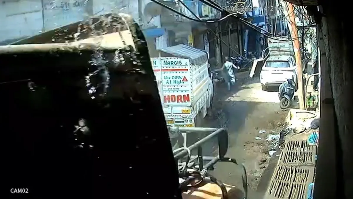 Truck brakes fail- India TV Hindi