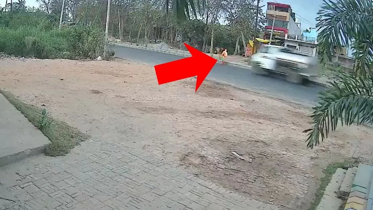 deoria hit and run tanker- India TV Hindi