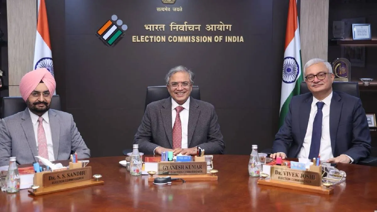 चुनाव आयोग आयुक्त- India TV Hindi