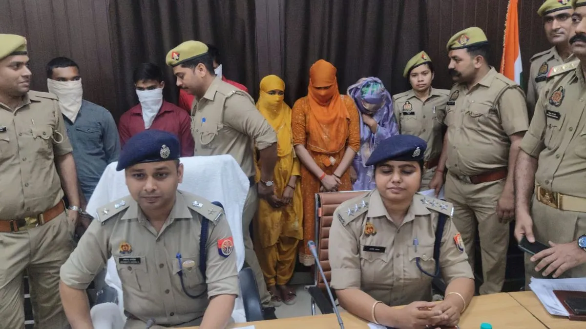 Marriage Fake Call Centre Busted- India TV Hindi