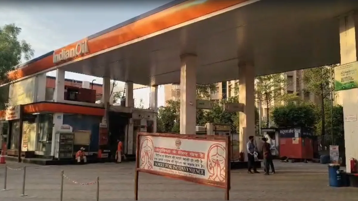 greater noida petrol pump- India TV Hindi