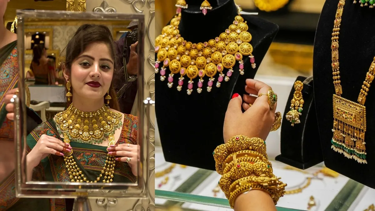 जूलरी स्टोर पर सोने के आभूषण को पहनकर ट्राई करती महिला।- India TV Hindi