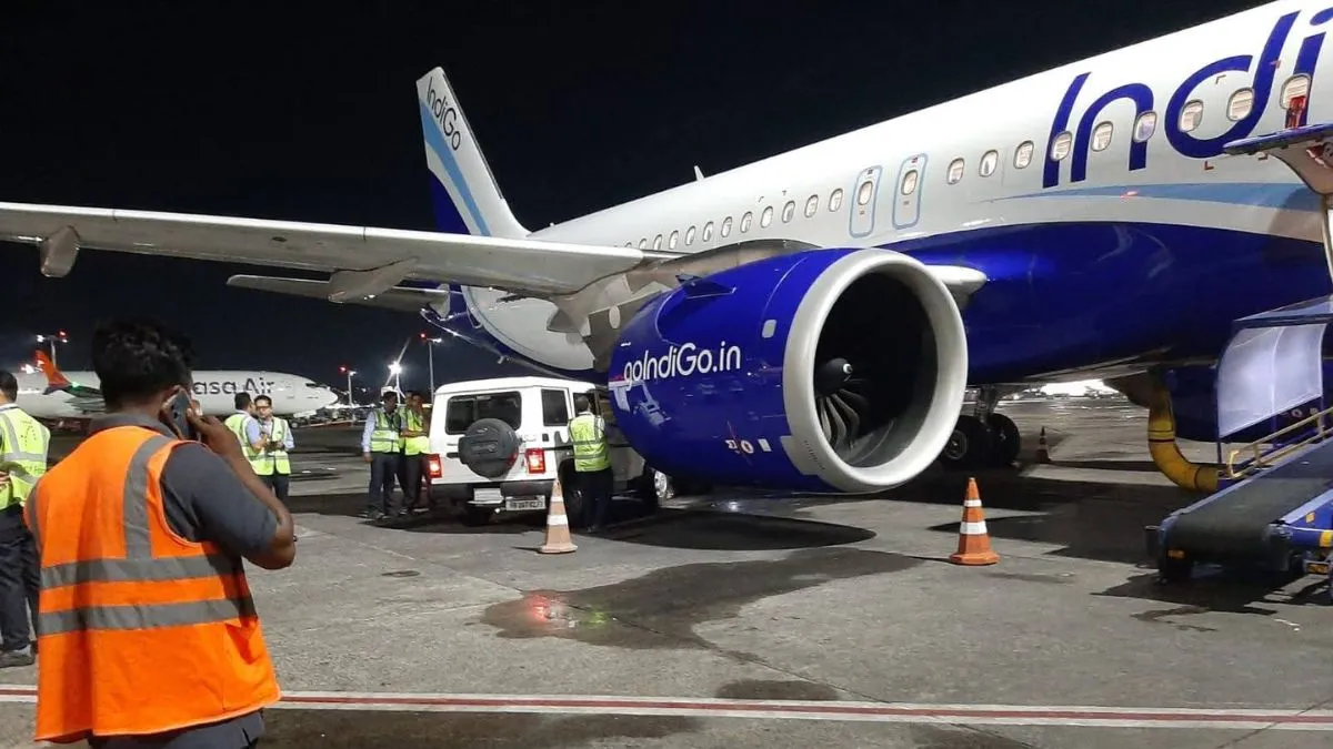IndiGo plane accident Kolkata, Airbus A320 engine damage, Kolkata airport incident- India TV Hindi