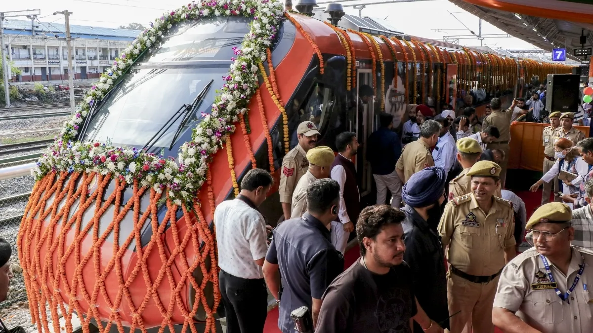 जम्मू-श्रीनगर वंदे...- India TV Hindi