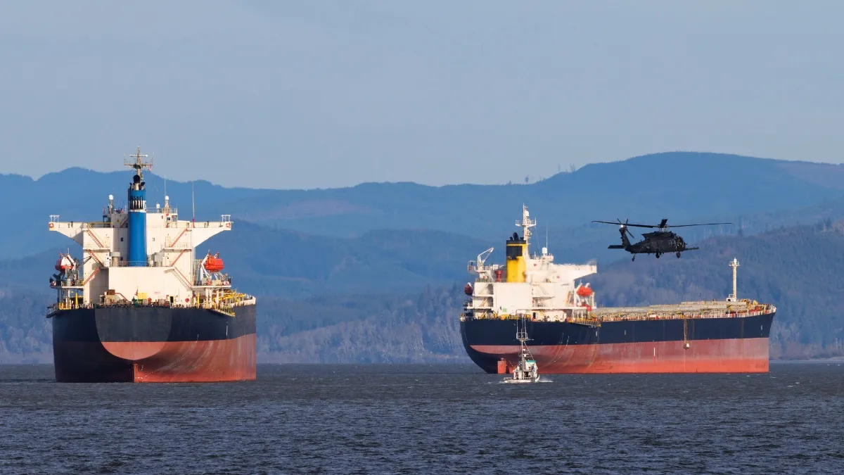 रूस ने 40% सस्ती LNG का ऑफर...- India TV Hindi