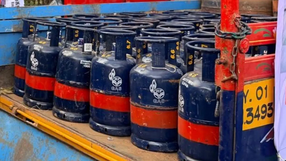 LPG, LPG GAS, lpg cylinder, domestic lpg cylinder, commercial lpg cylinder, ftl lpg cylinder, ftl cy- India TV Hindi