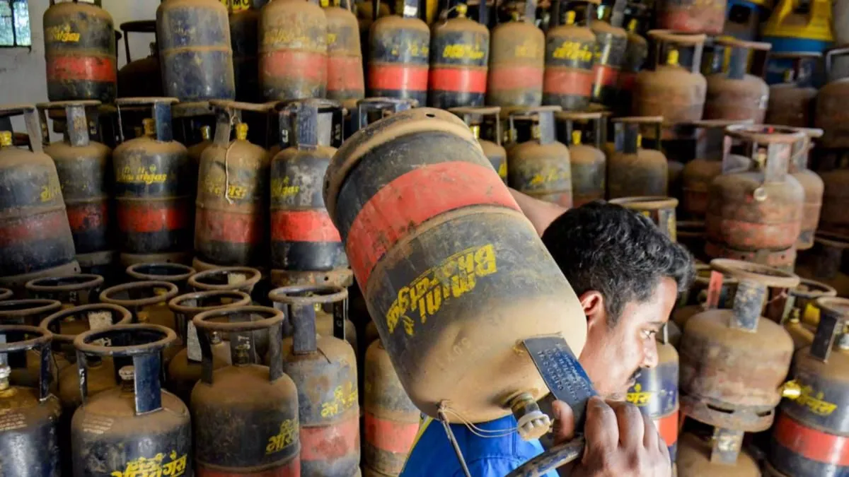 lpg, lpg cylinder, commercial lpg cylinder, png, png connection, lpg gas cylinder- India TV Hindi