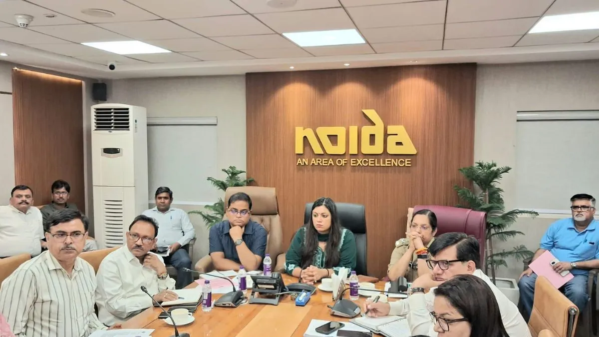 Gautam Buddha Nagar DM news- India TV Hindi