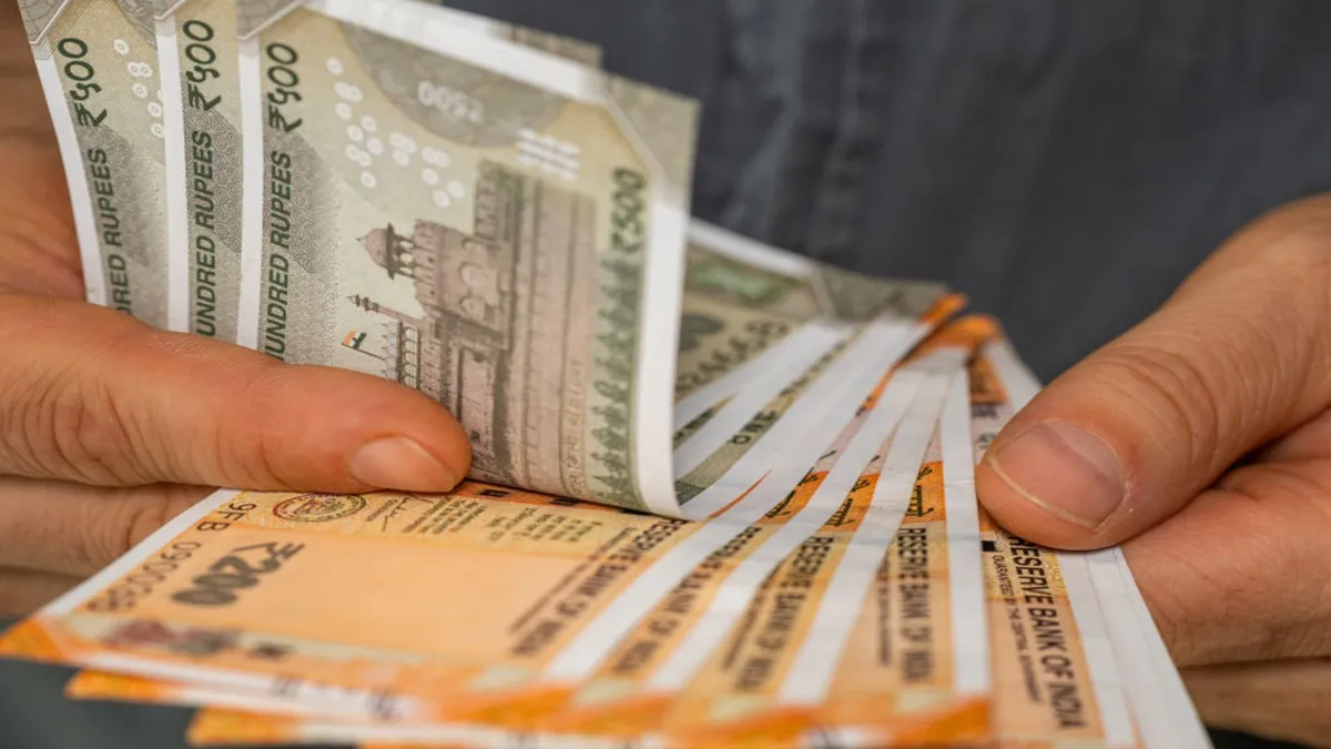 आप  कम से कम 7 दिनों से लेकर अधिकतम 10 साल तक की अवधि के लिए एफडी करा सकते हैं।- India TV Hindi