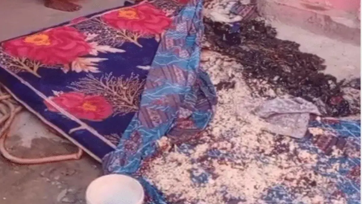 कमरे में आग लगाने से...- India TV Hindi